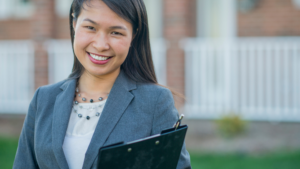 How to become a successful real estate agent